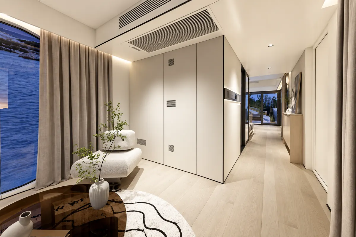 N38 fitted interior